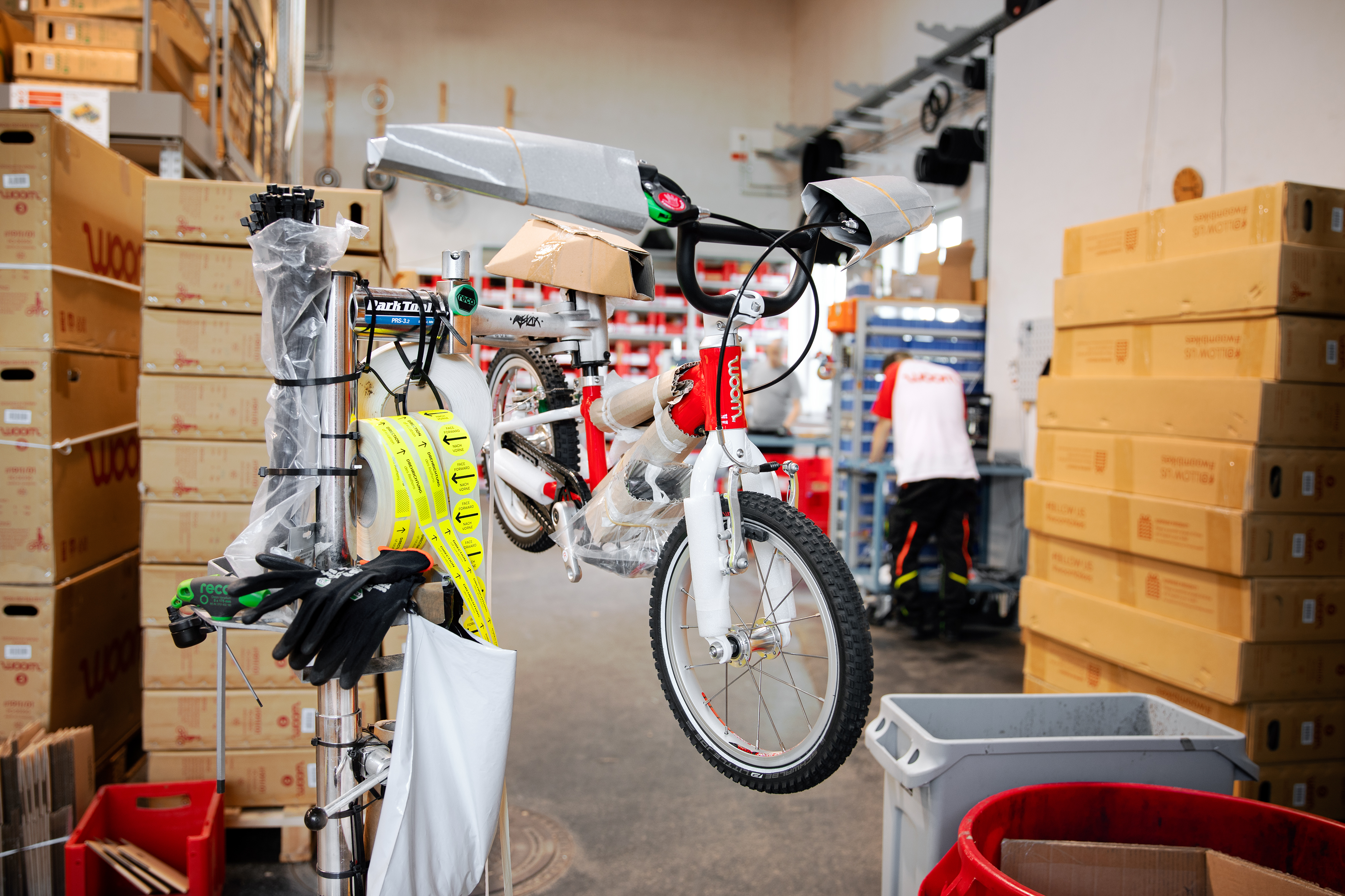 Woom store bike retailers